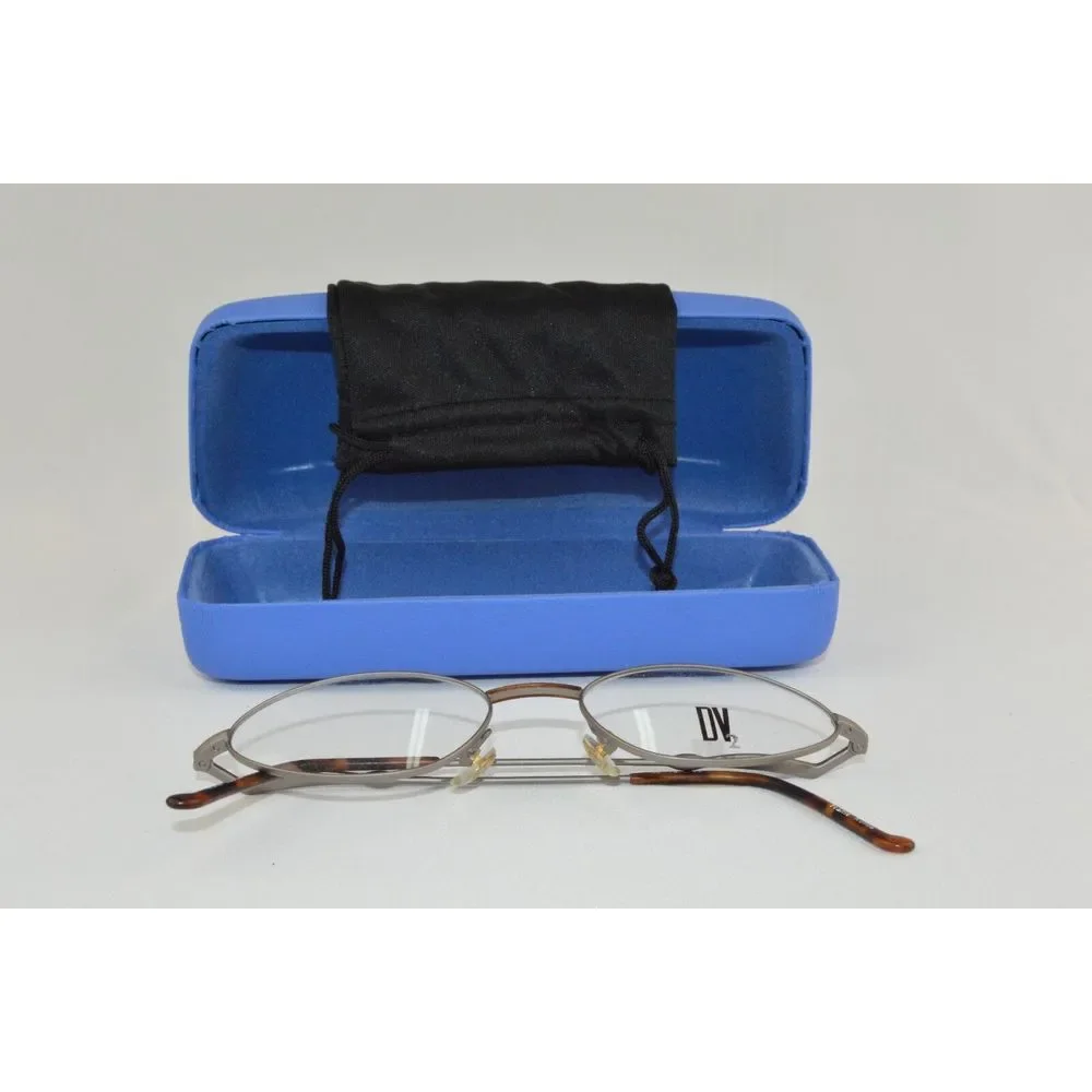 New Vintage De Ja Vu Eyewear Rx Frame w/case 890 Size:‎ 50-18-145 Color: Silver